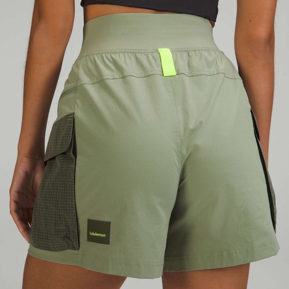 Lululemon Multi-Pocket Cargo High-Rise Hiking Short 5" Laurel Green 12 - Picture 9 of 14